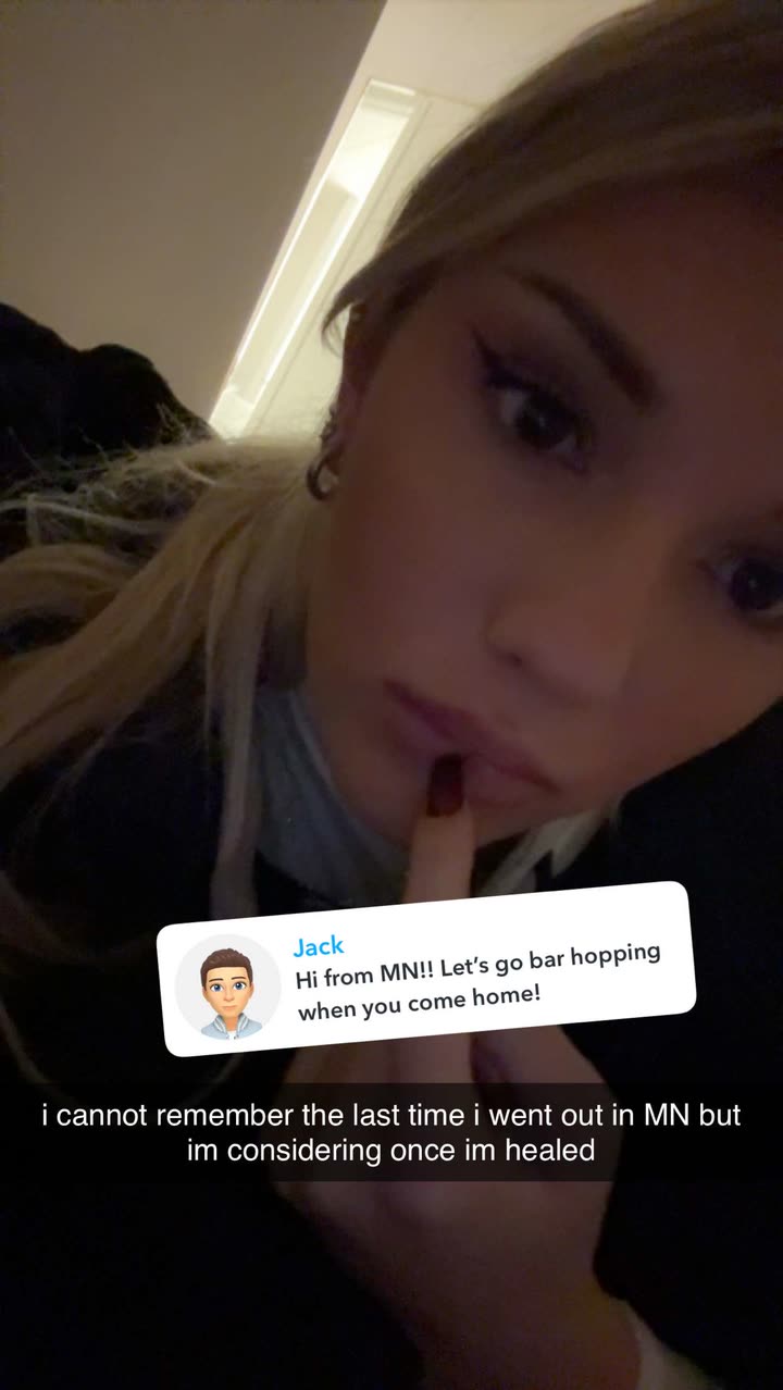 breckiehill snapchat image archive image