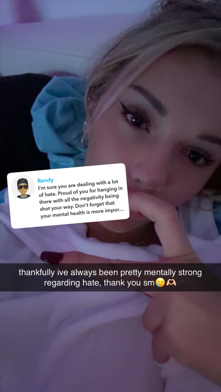 breckiehill snapchat image archive image