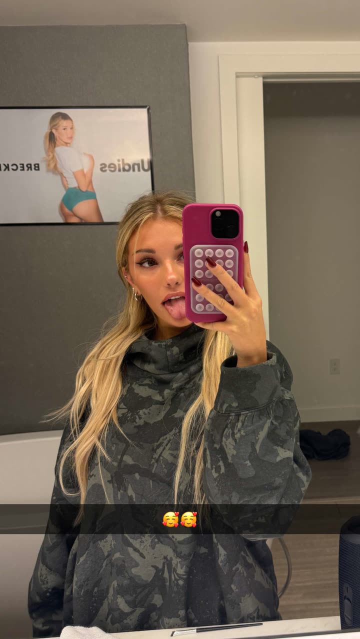 breckiehill snapchat image archive image