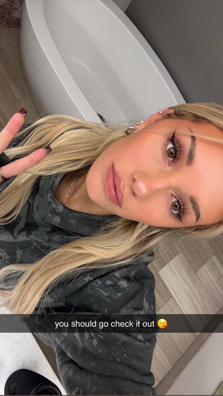 breckiehill snapchat image archive image