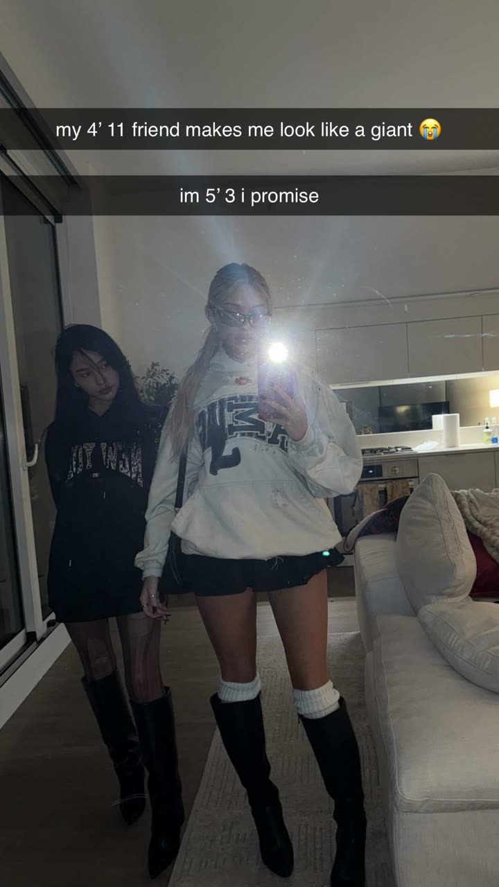 breckiehill snapchat image archive image