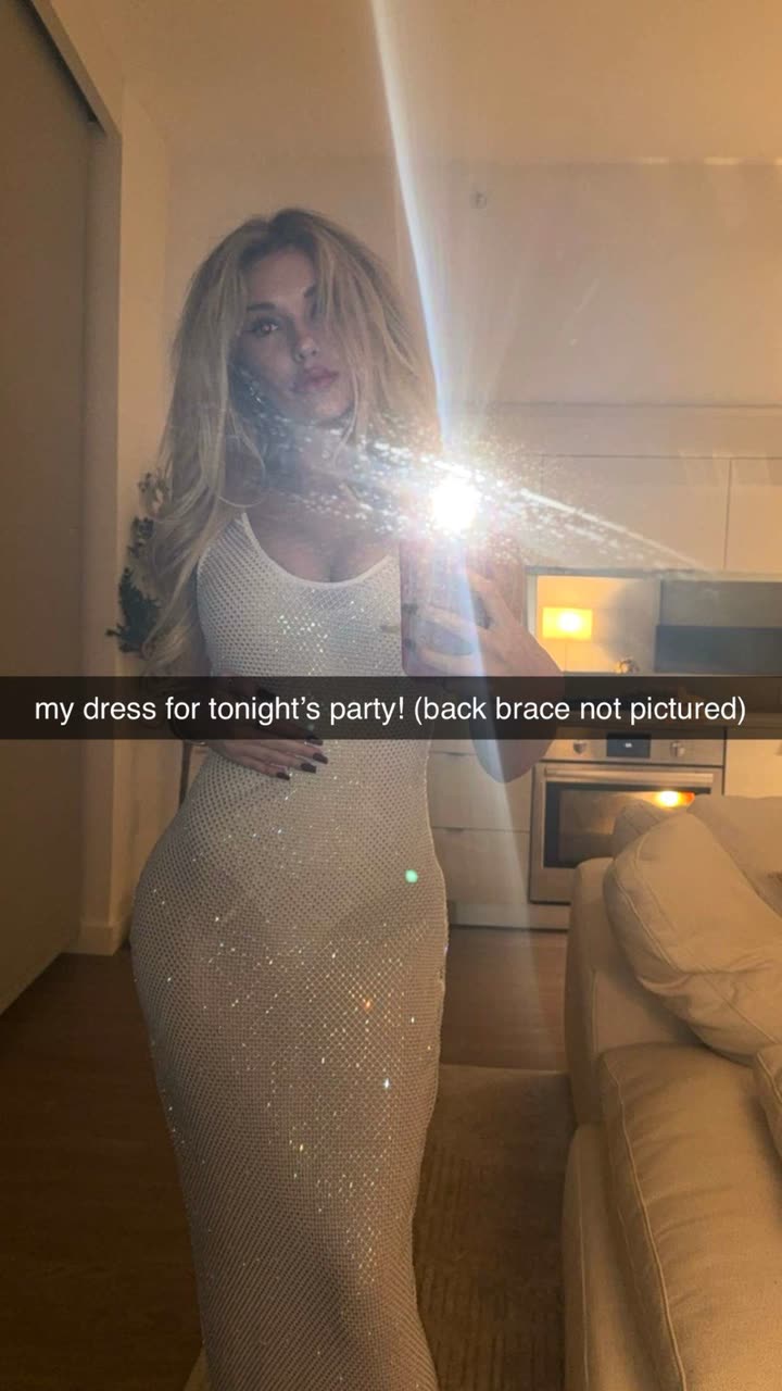 breckiehill snapchat image archive image