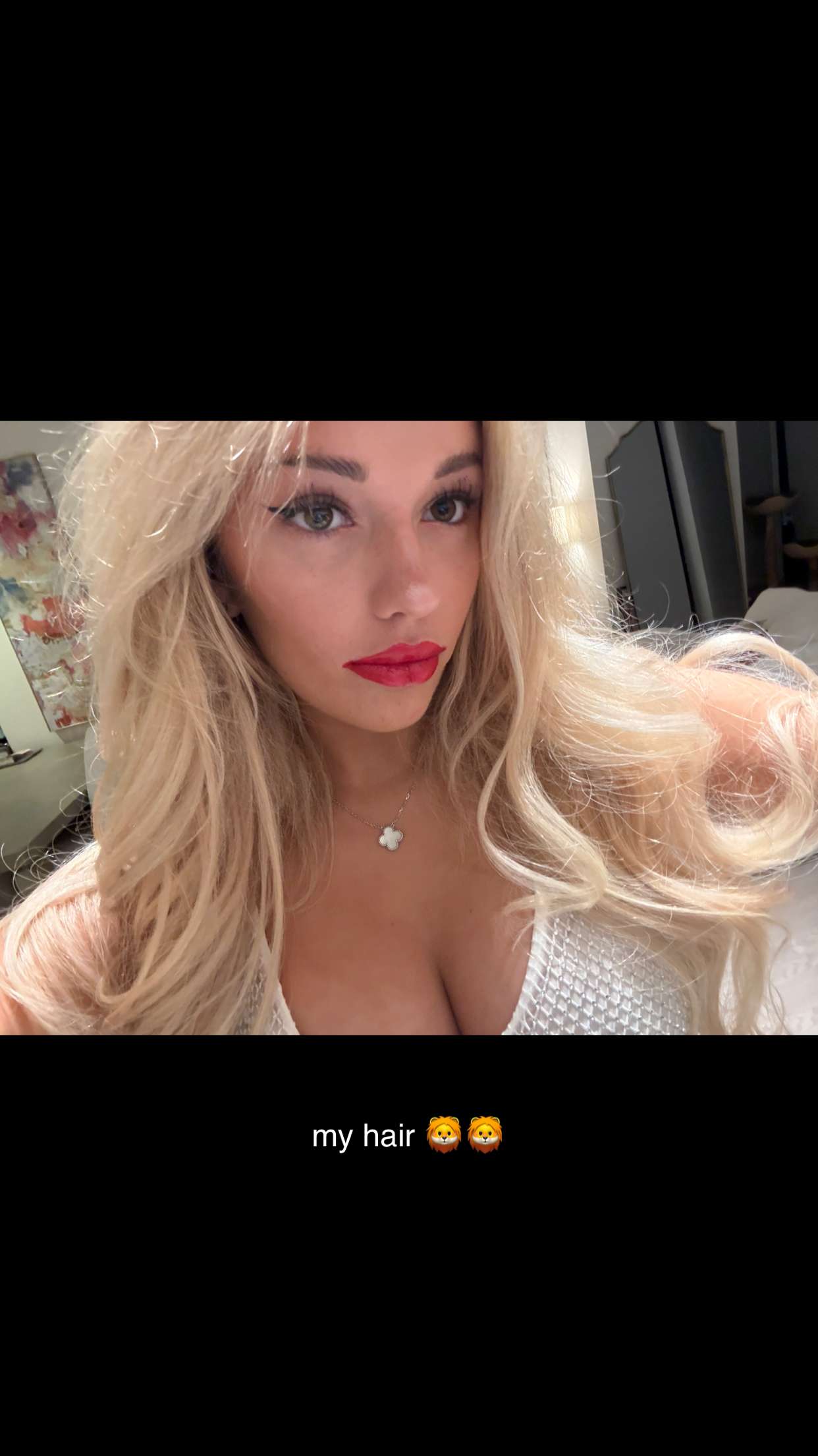 breckiehill snapchat image archive image