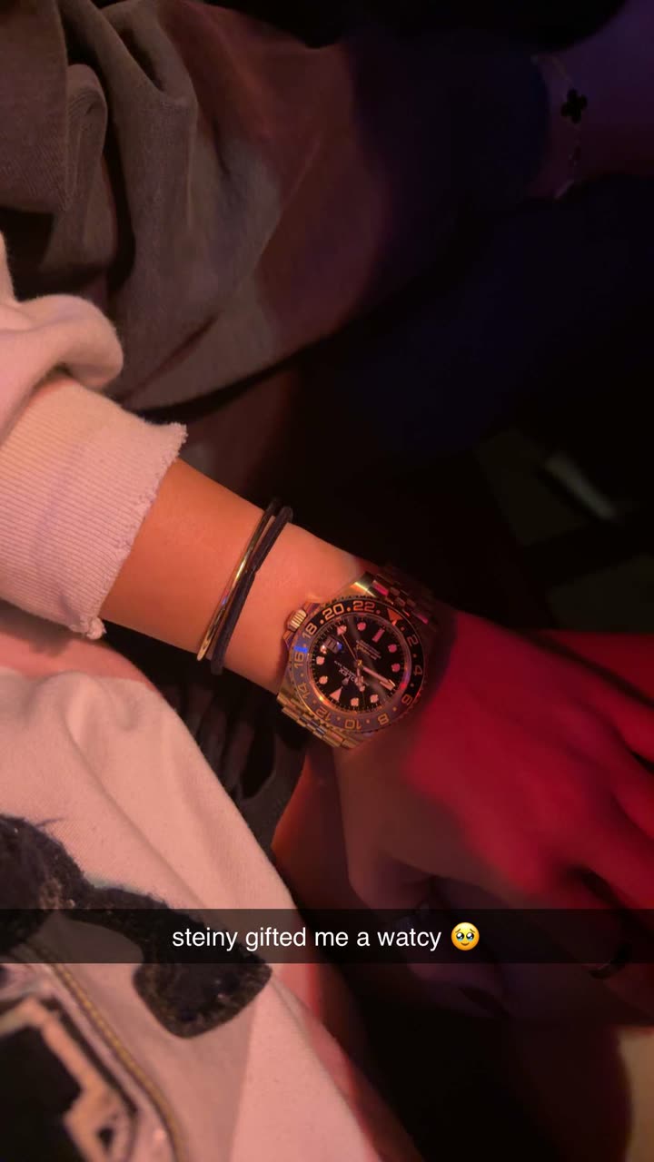 breckiehill snapchat image archive image