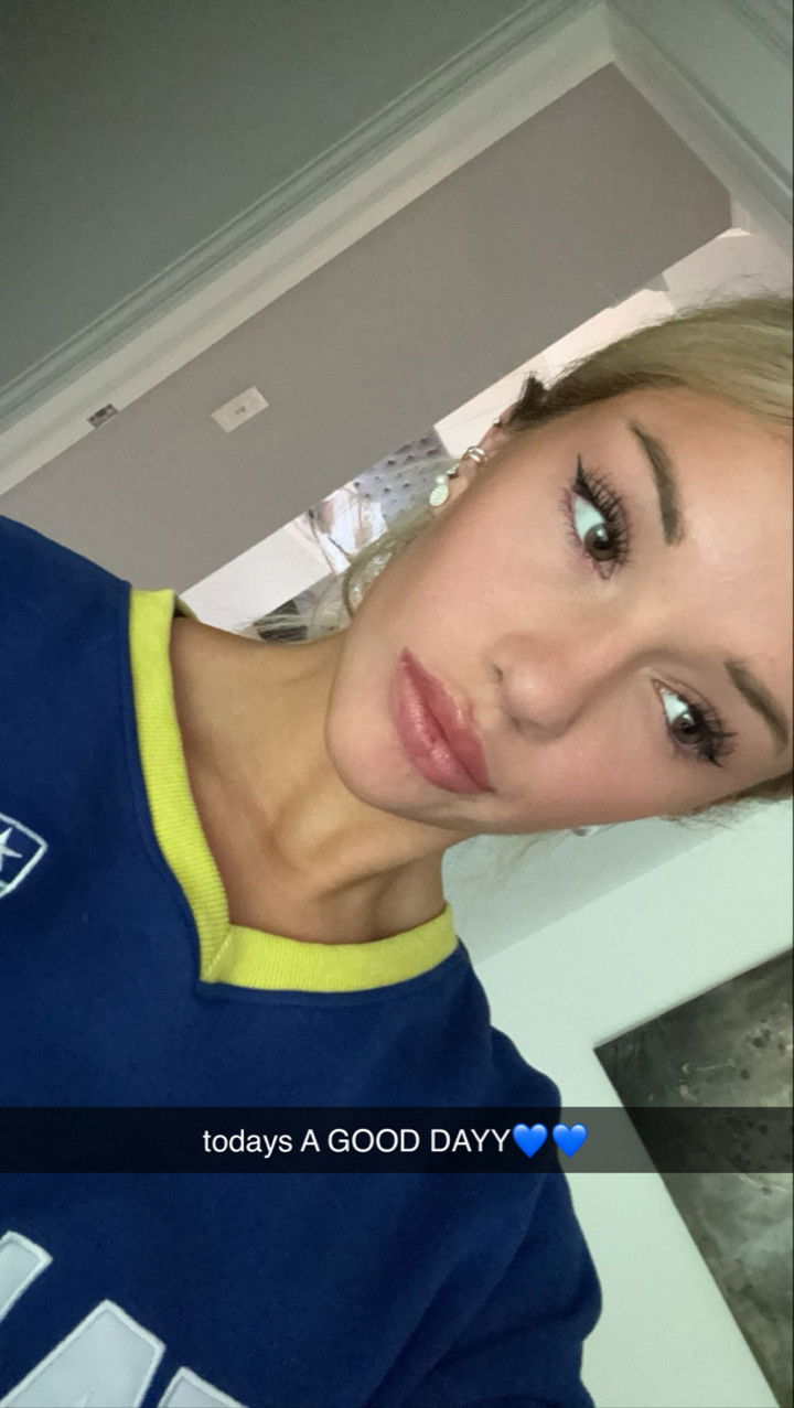 breckiehill snapchat image archive image