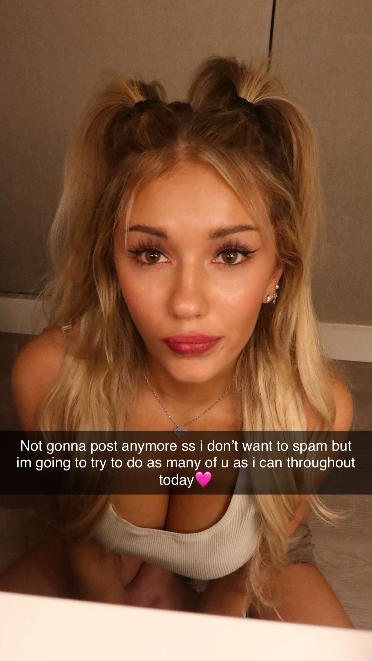 breckiehill snapchat image archive image