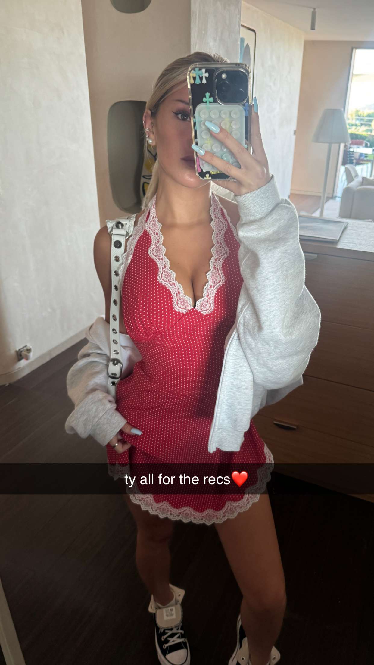 breckiehill snapchat image archive image