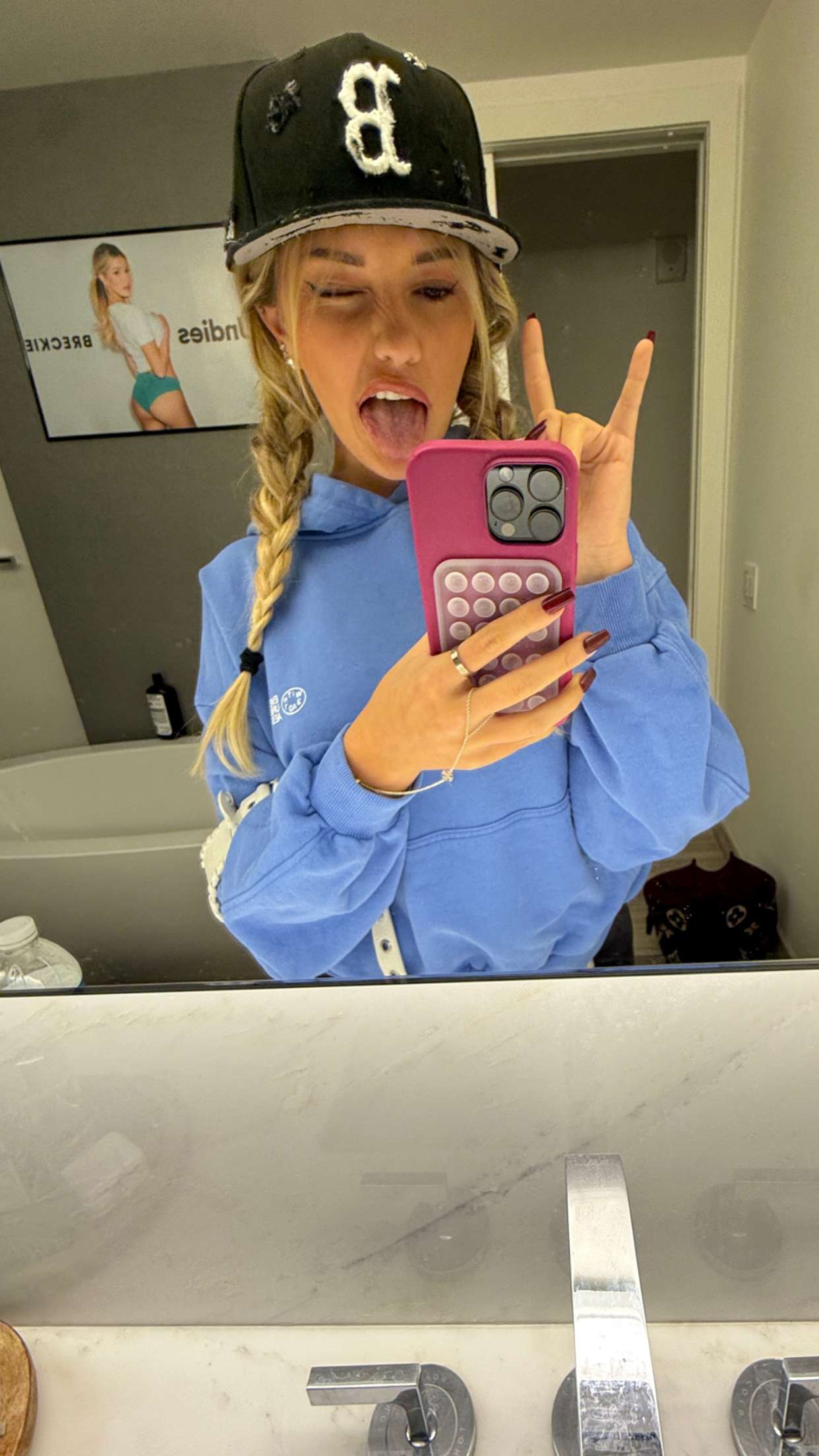 breckiehill snapchat image archive image