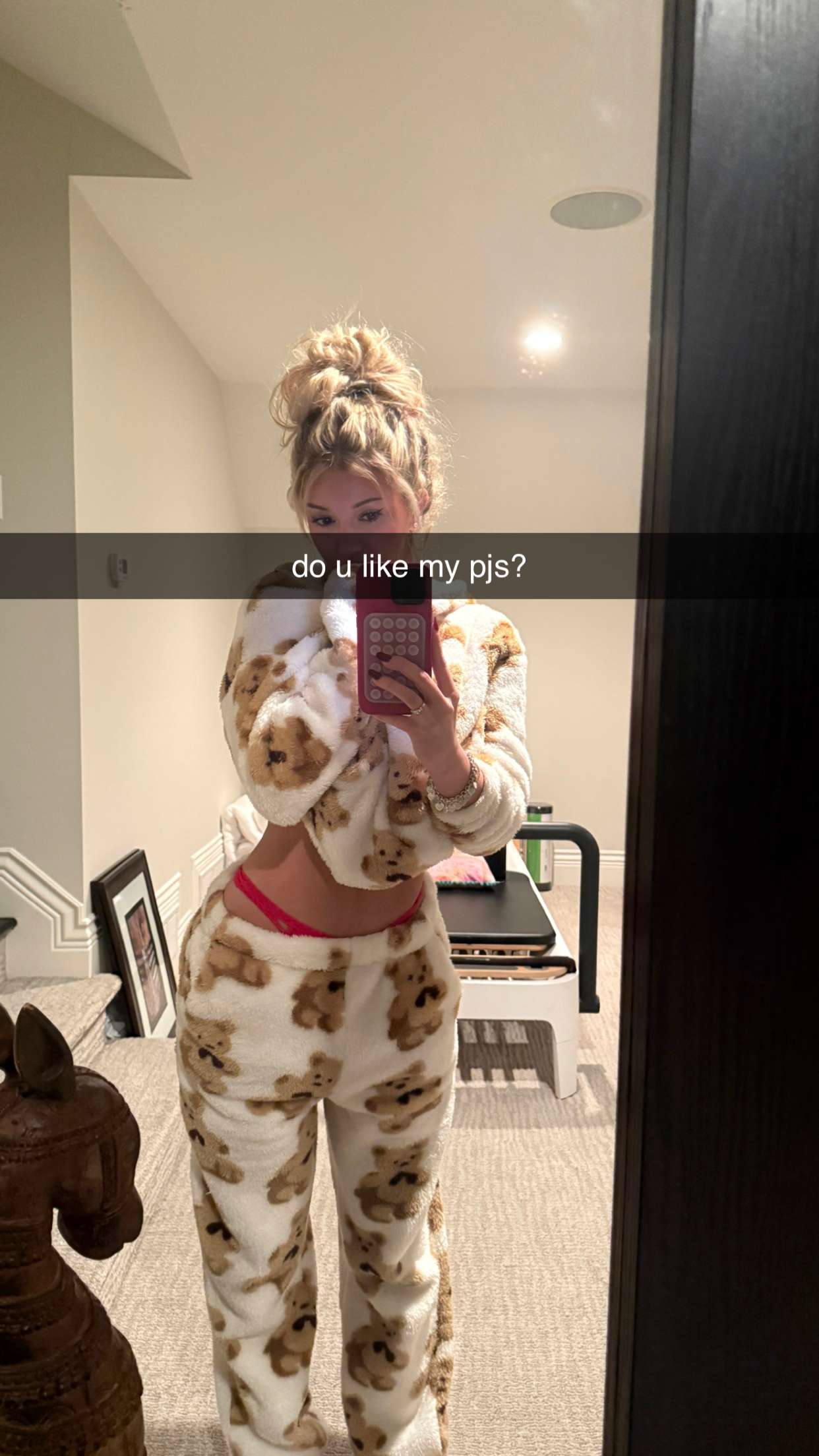 breckiehill snapchat image archive image