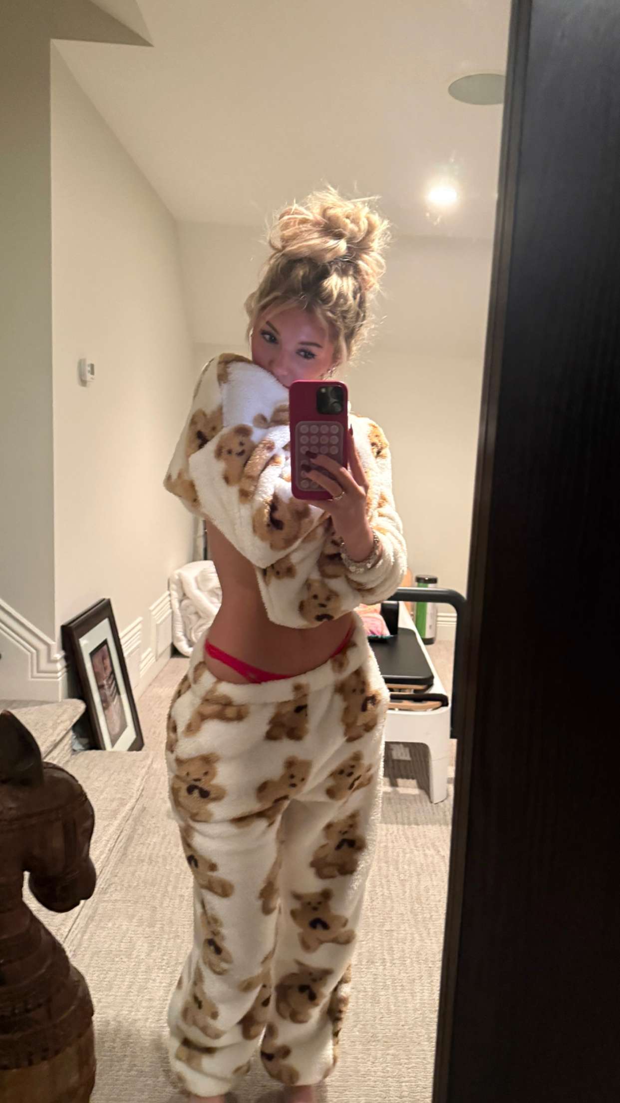 breckiehill snapchat image archive image