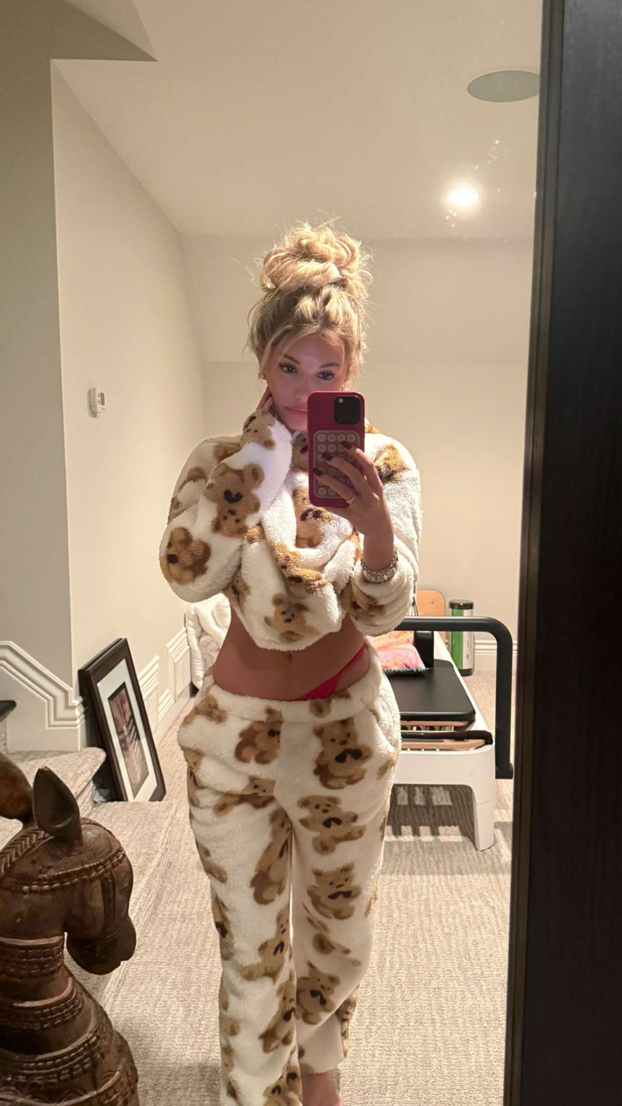 breckiehill snapchat image archive image