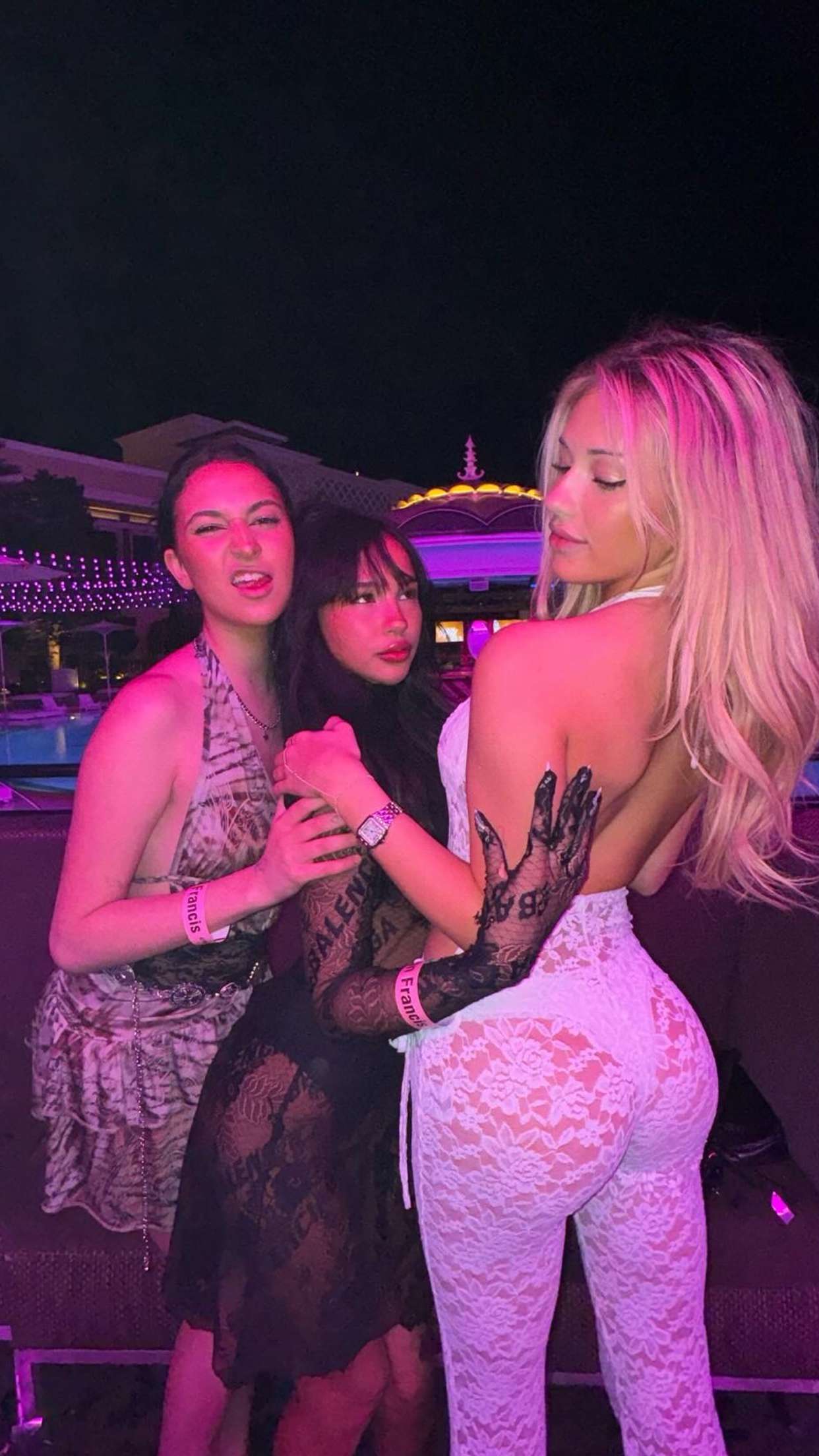 breckiehill snapchat image archive image