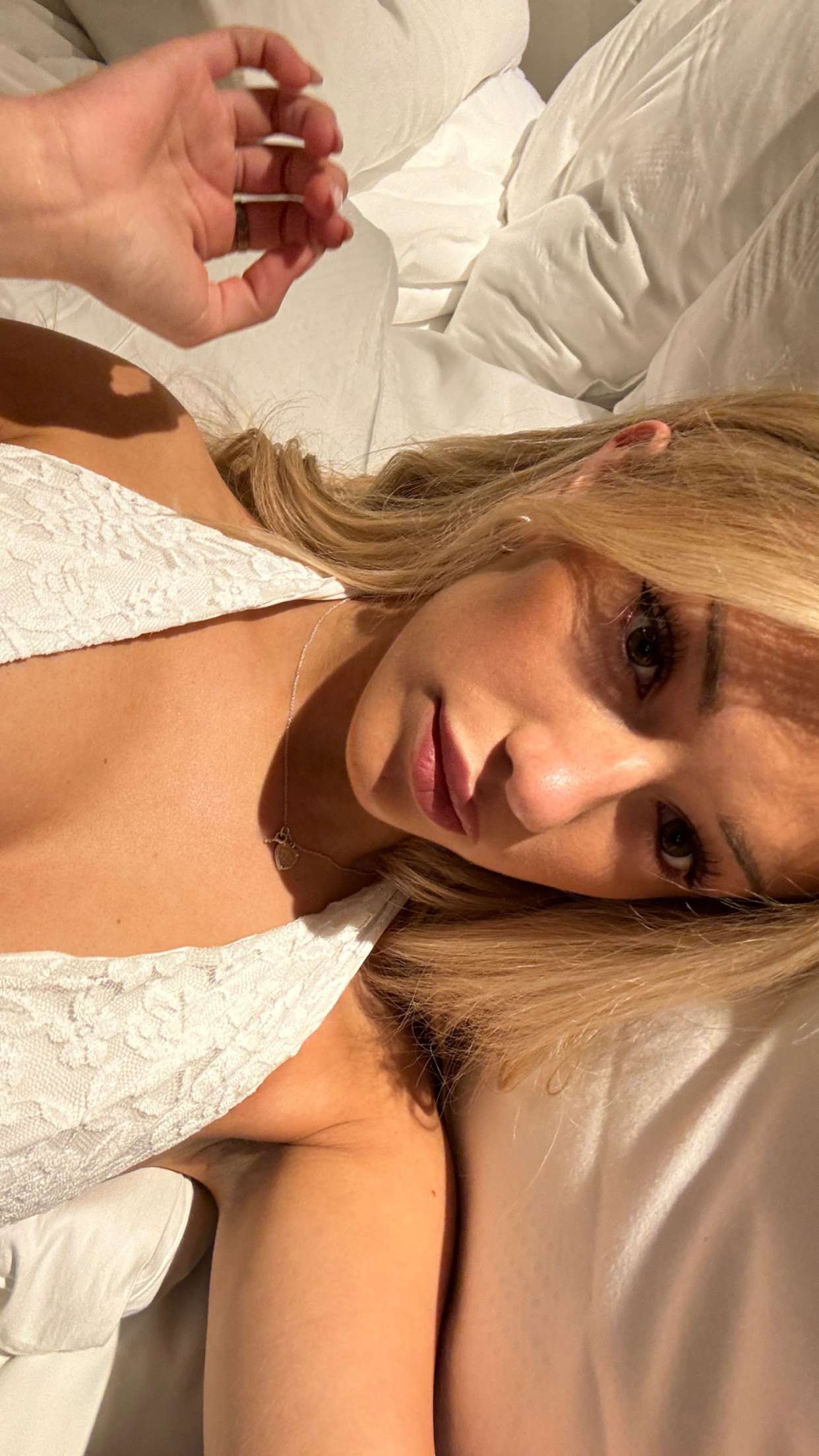 breckiehill snapchat image archive image