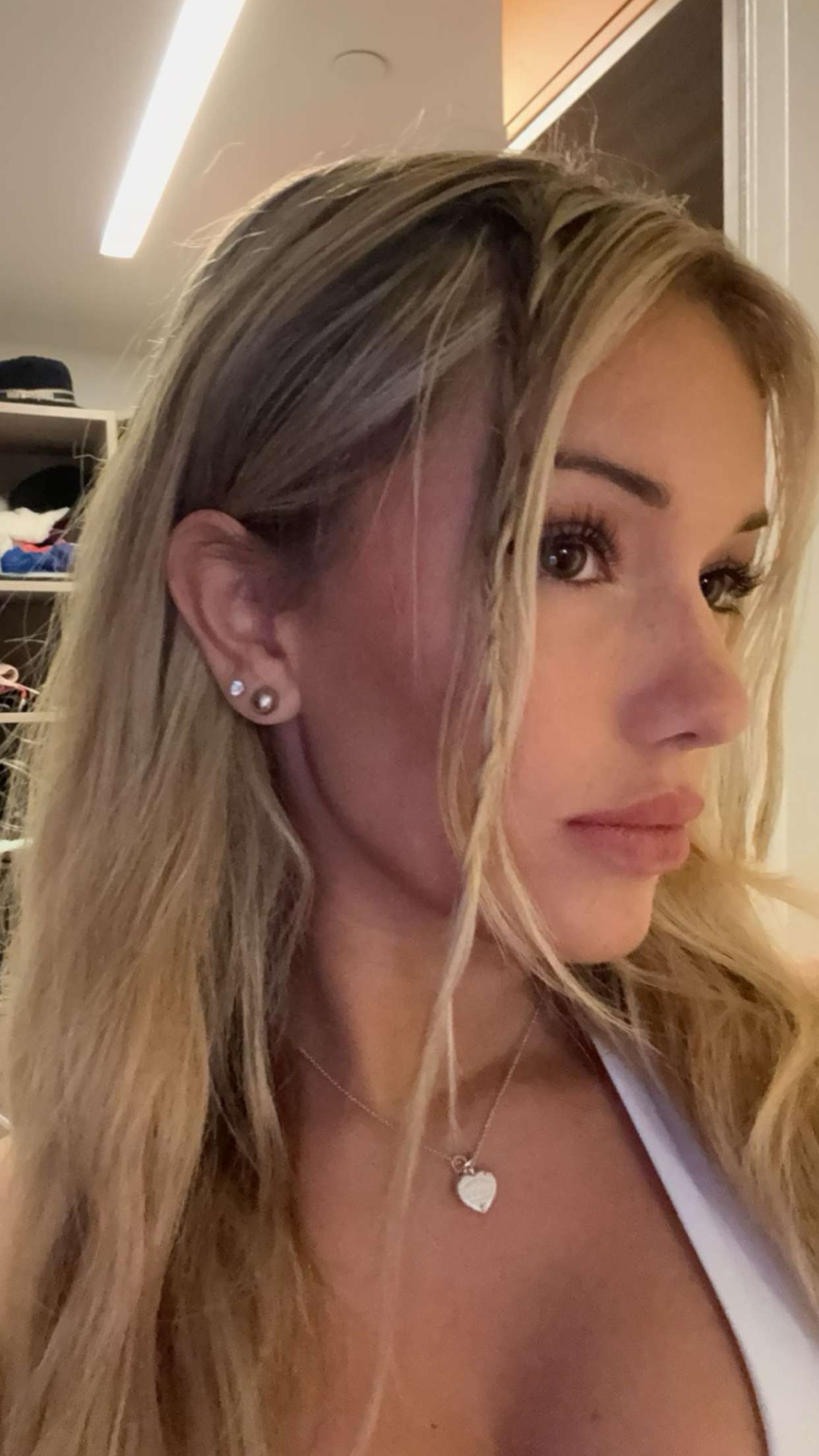 breckiehill snapchat image archive image