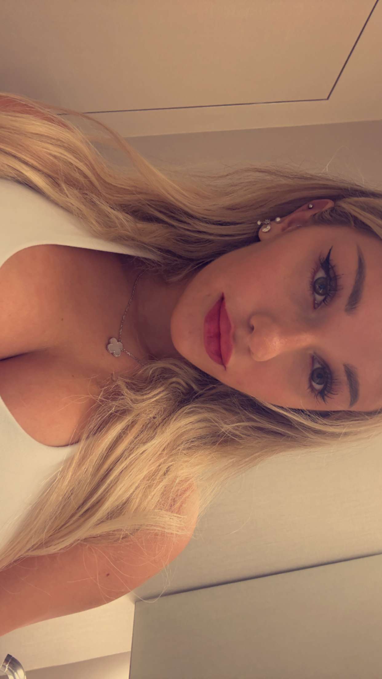 breckiehill snapchat image archive image