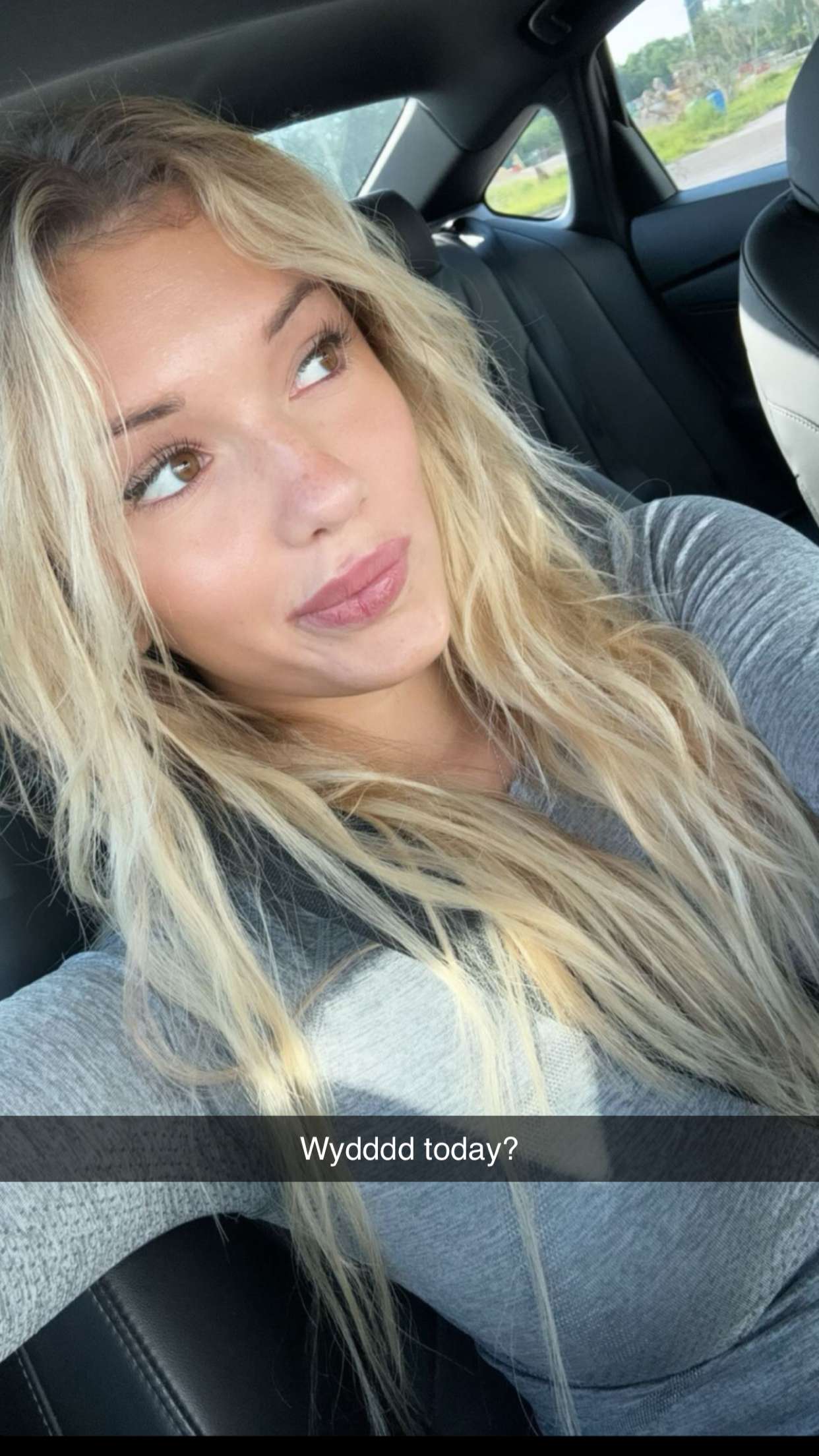 breckiehill snapchat image archive image