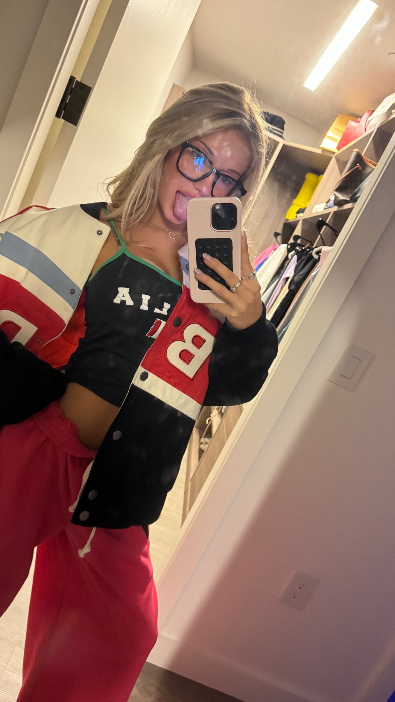 breckiehill snapchat image archive image