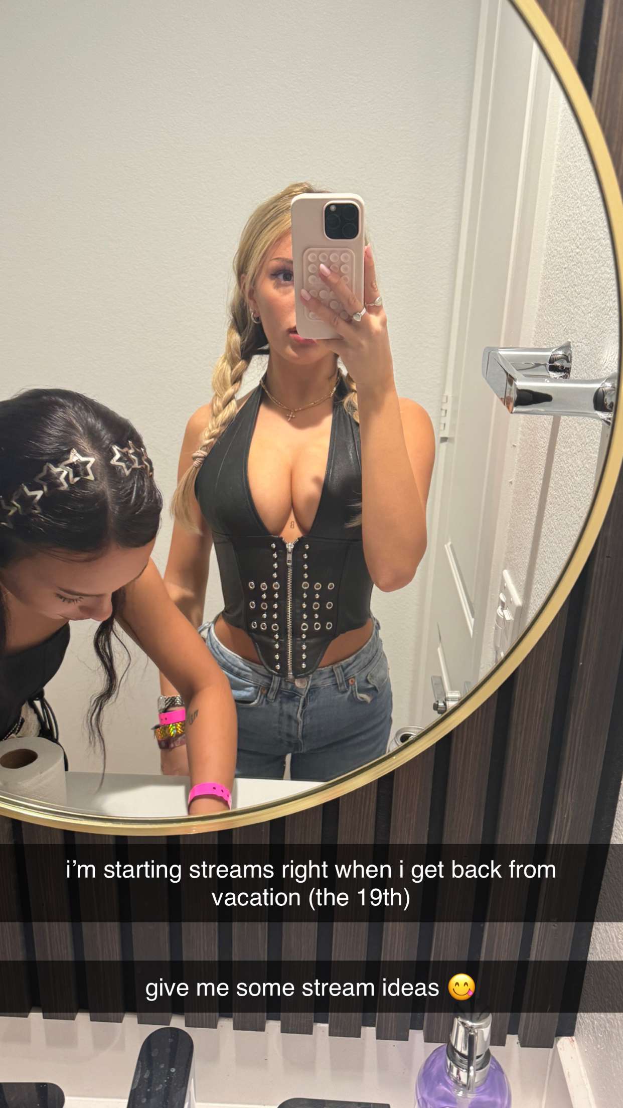 breckiehill snapchat image archive image