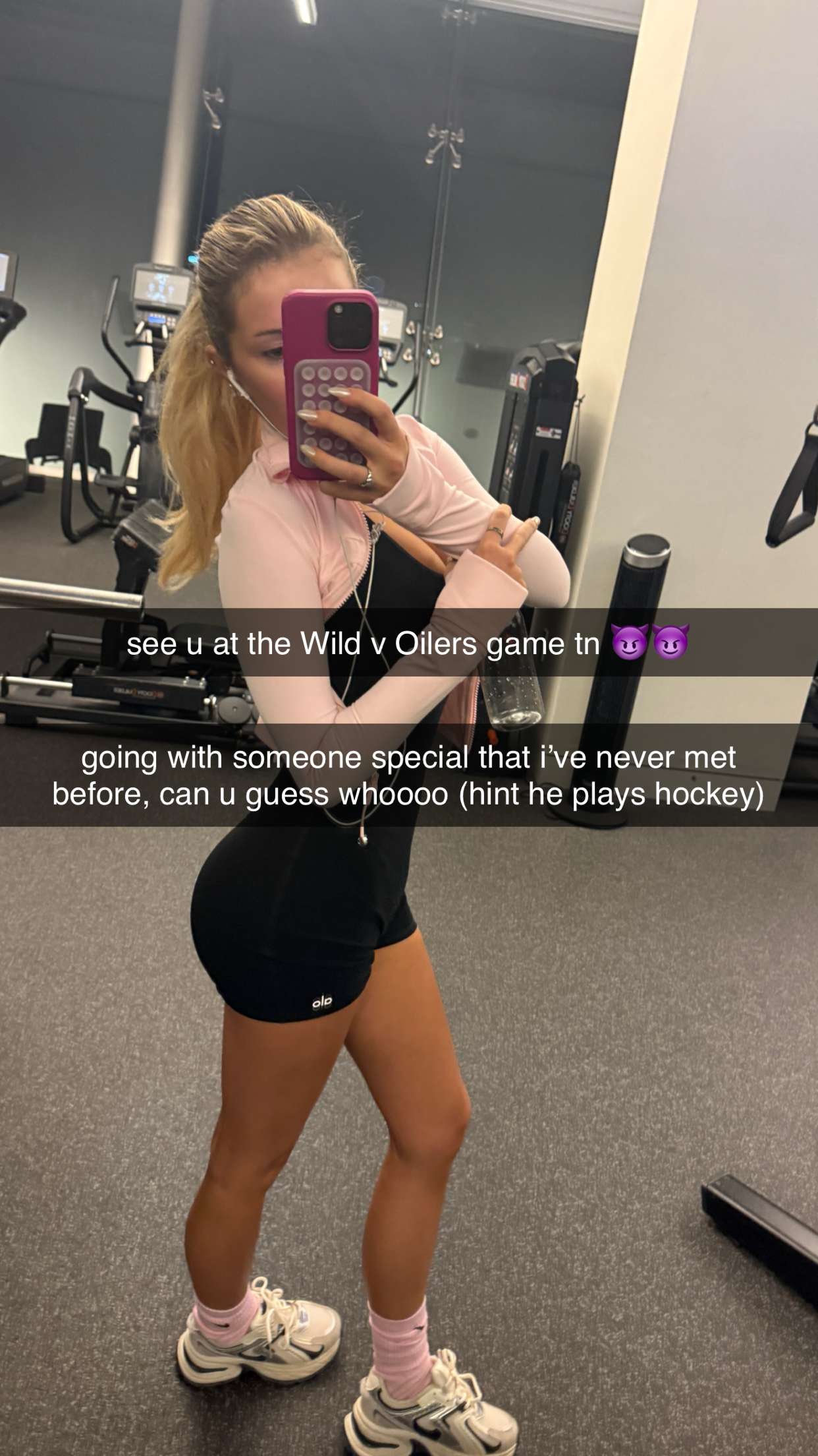 breckiehill snapchat image archive image