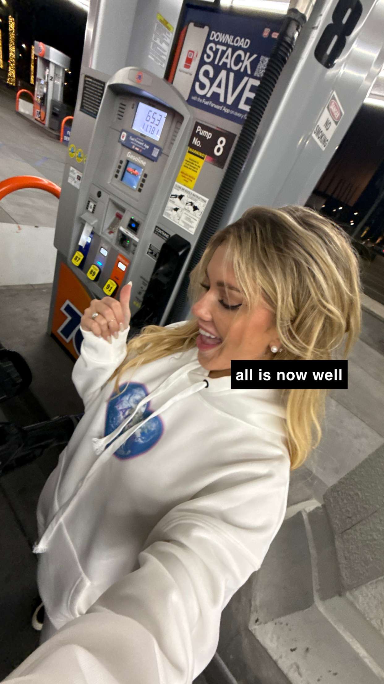 breckiehill snapchat image archive image