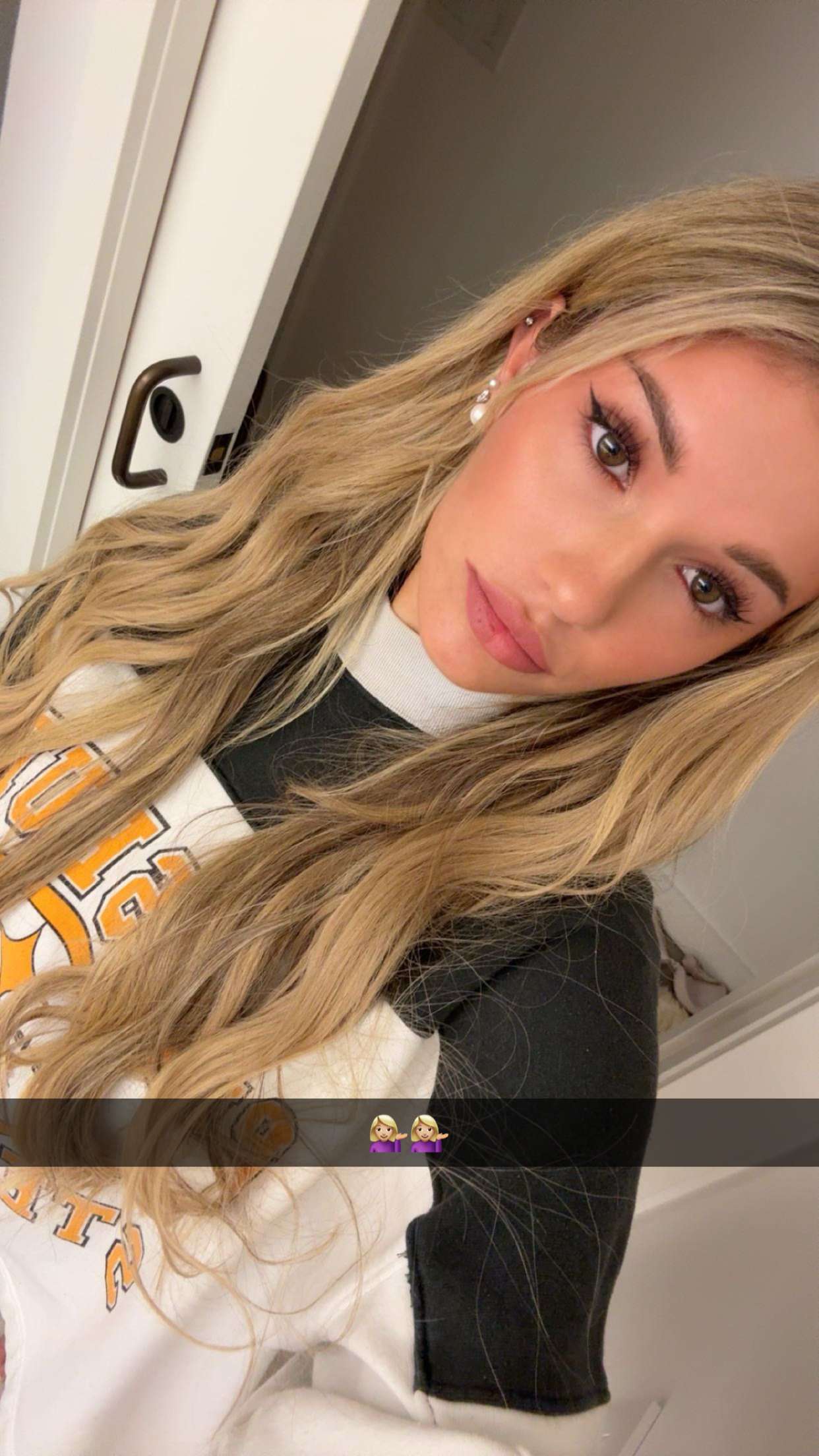 breckiehill snapchat image archive image