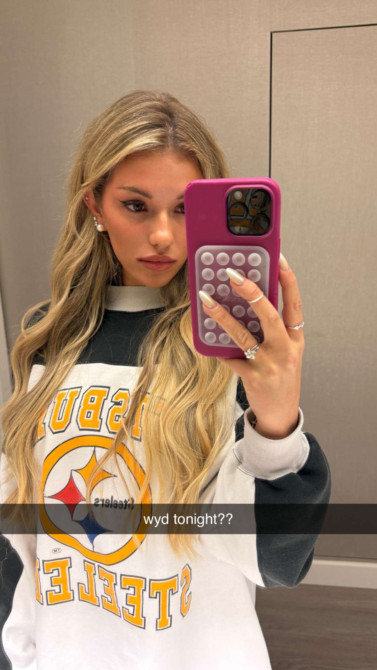 breckiehill snapchat image archive image