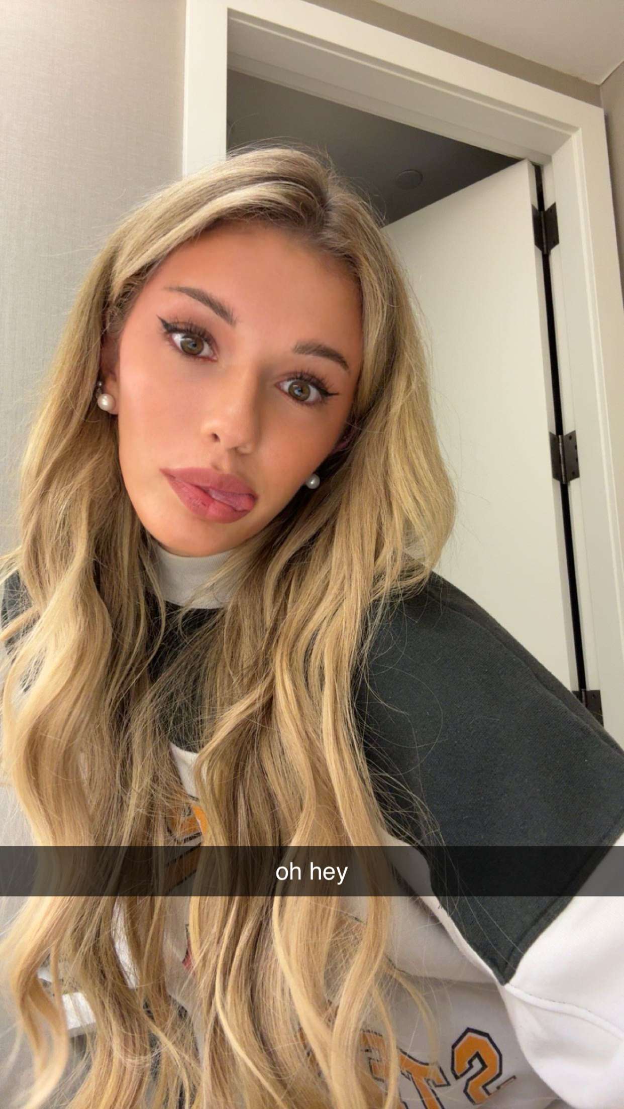 breckiehill snapchat image archive image