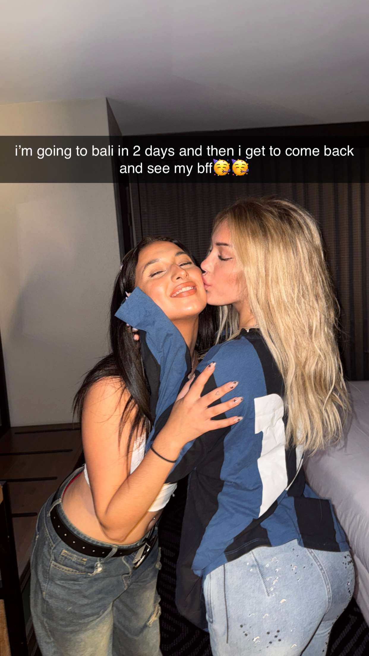 breckiehill snapchat image archive image