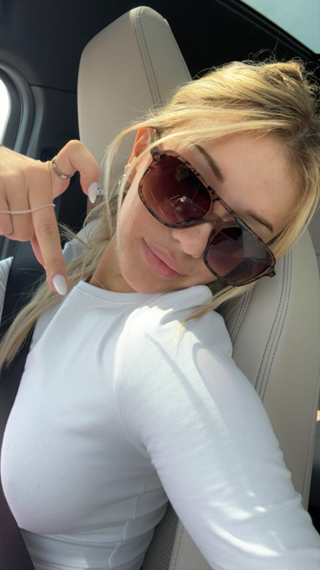 breckiehill snapchat image archive image