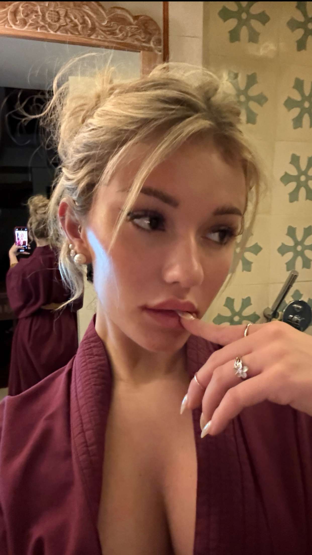 breckiehill snapchat image archive image