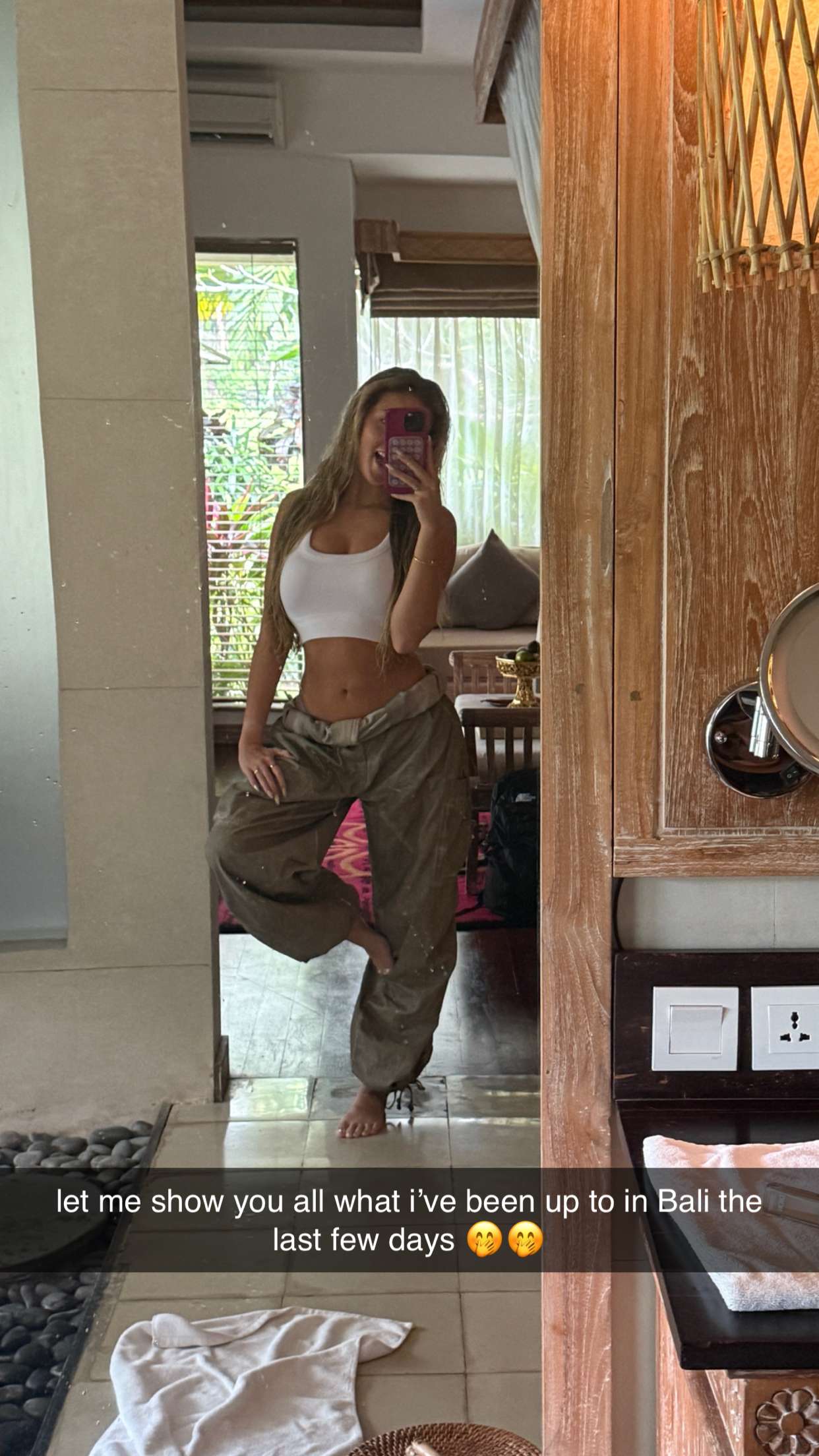 breckiehill snapchat image archive image