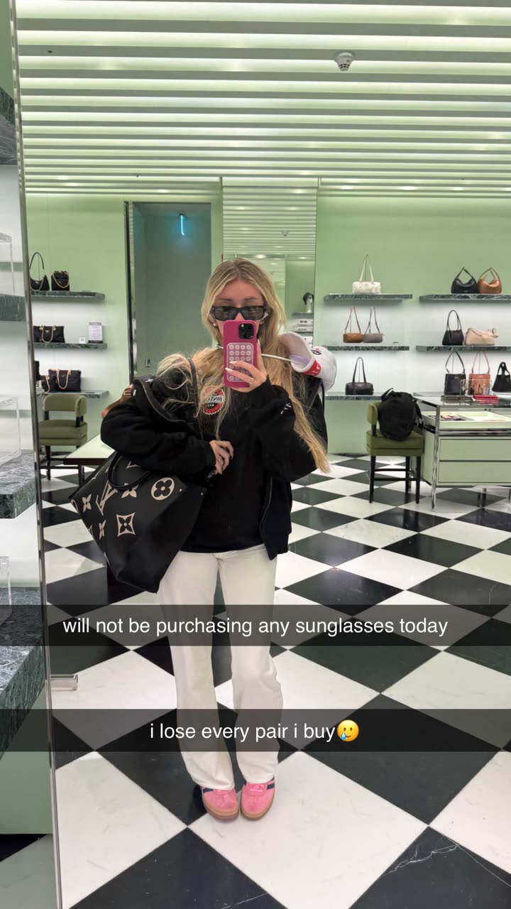 breckiehill snapchat image archive image