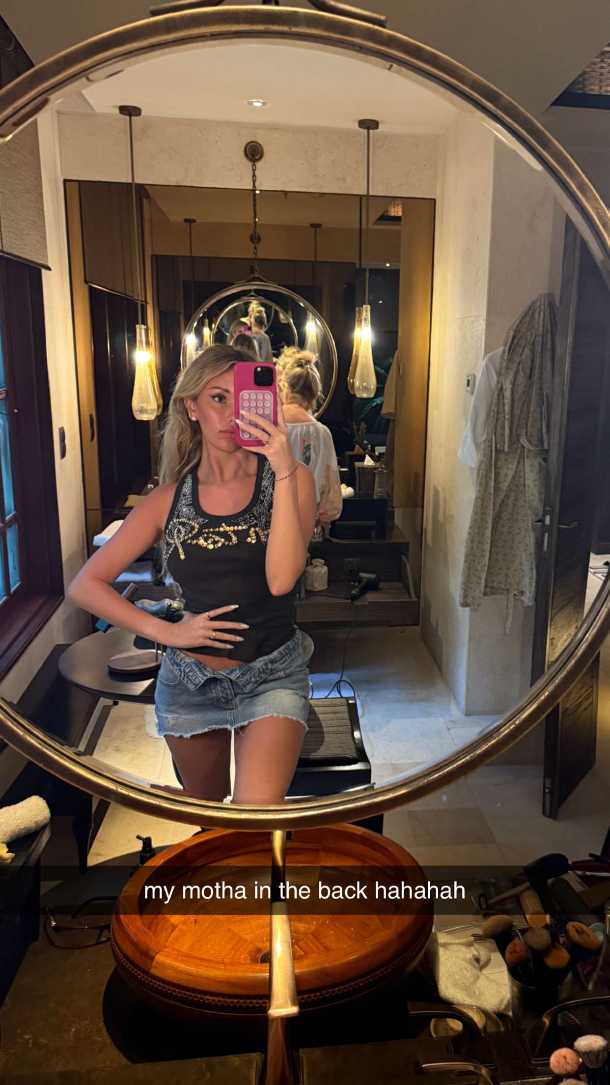 breckiehill snapchat image archive image