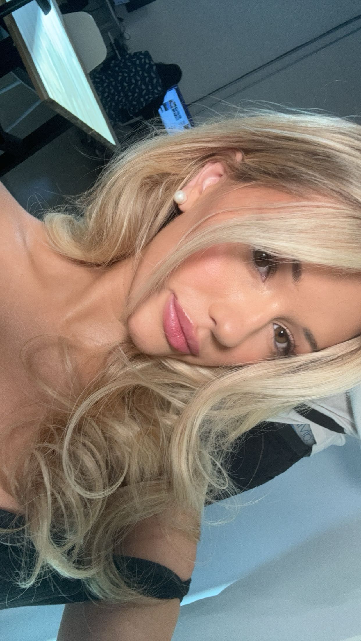 breckiehill snapchat image archive image