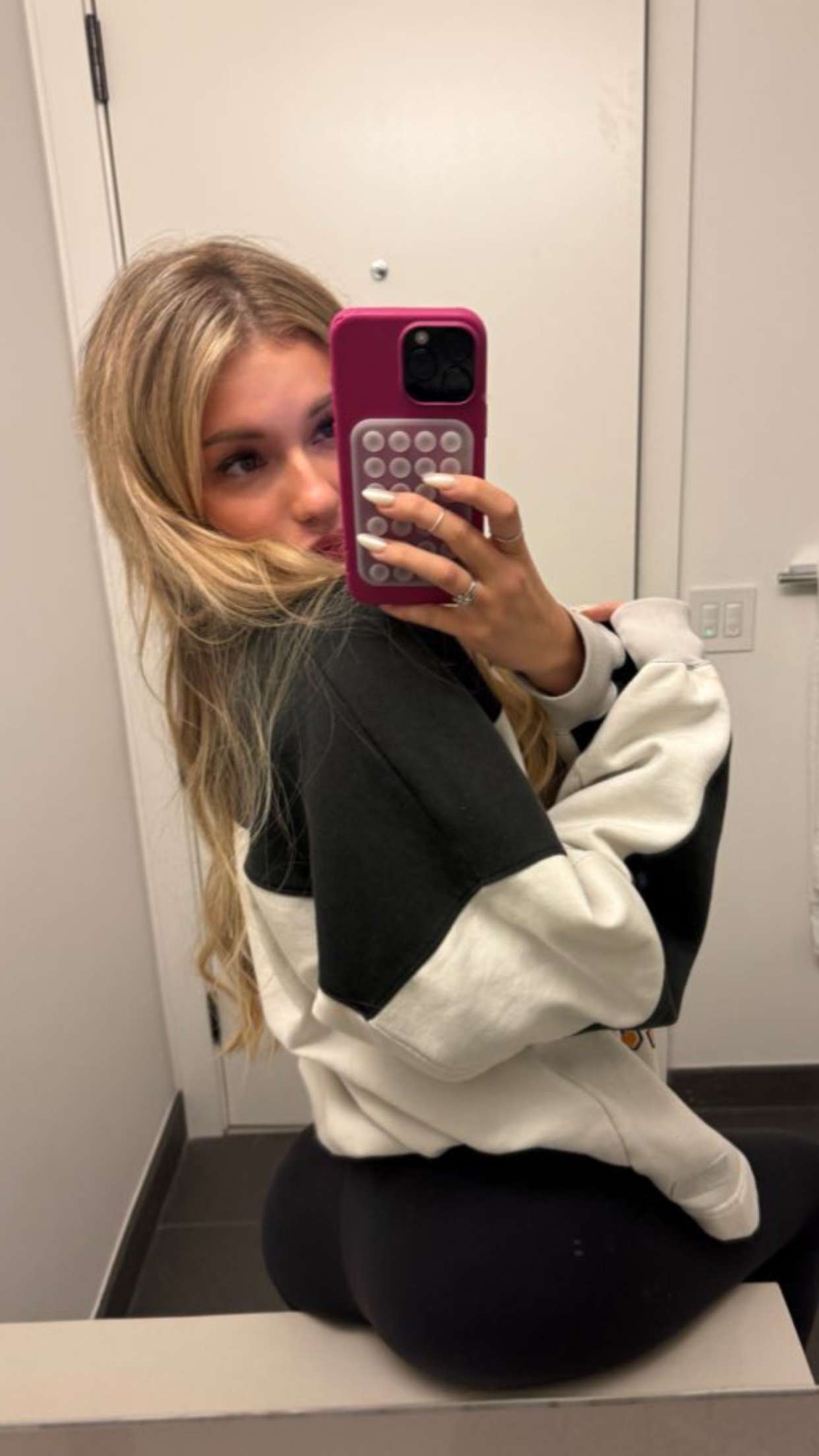 breckiehill snapchat image archive image