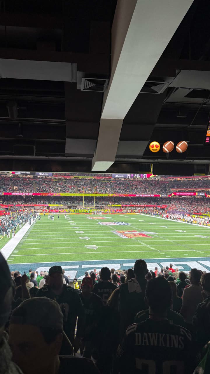 breckiehill snapchat image archive image