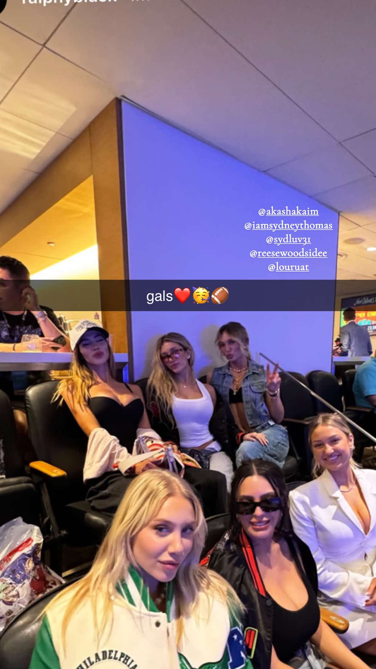 breckiehill snapchat image archive image