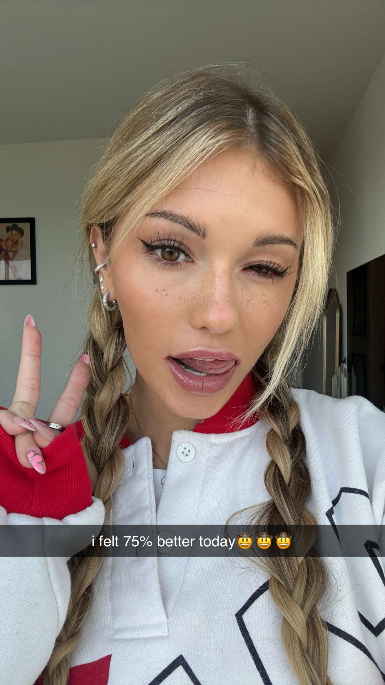 breckiehill snapchat image archive image