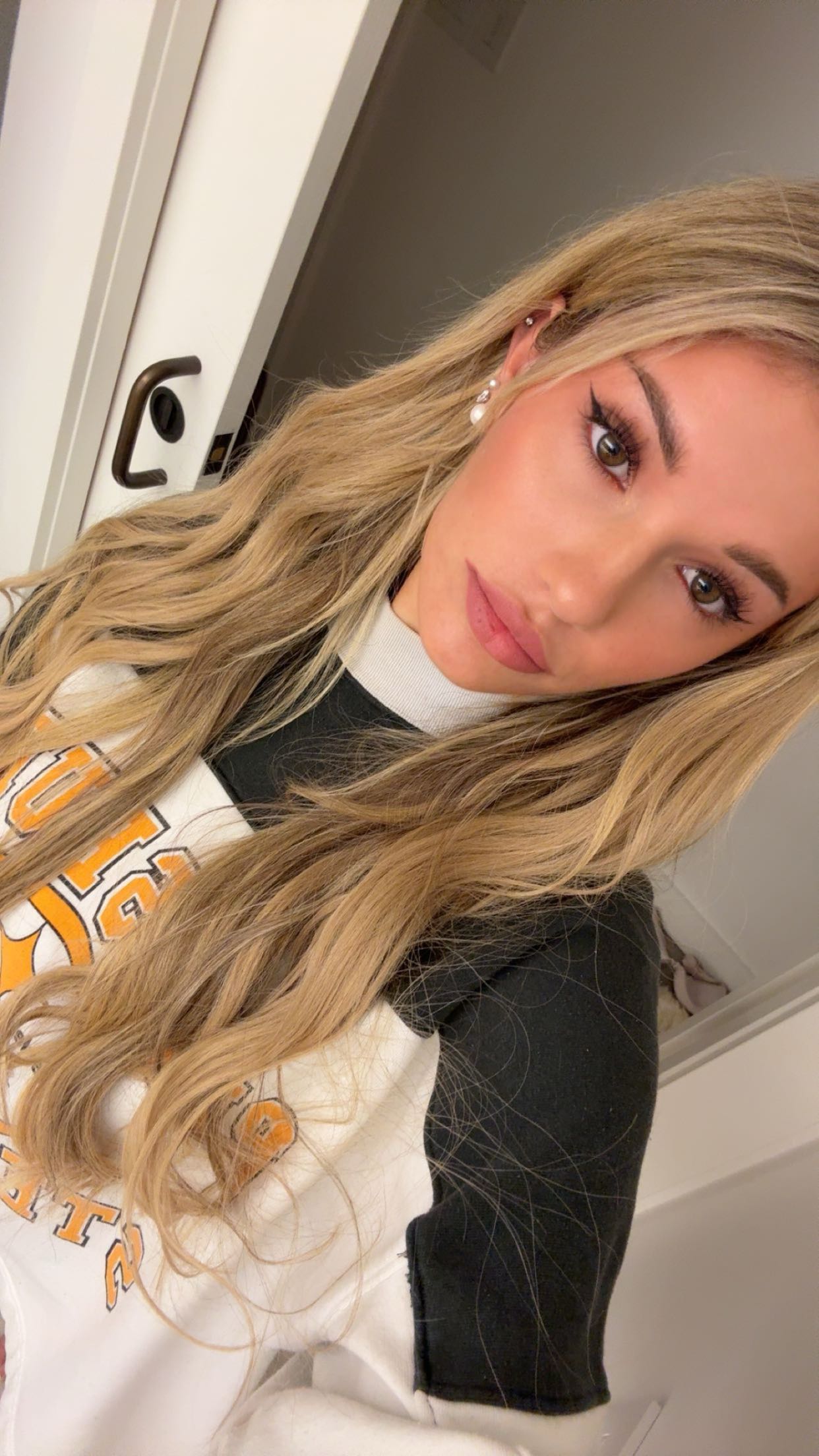 breckiehill snapchat image archive image