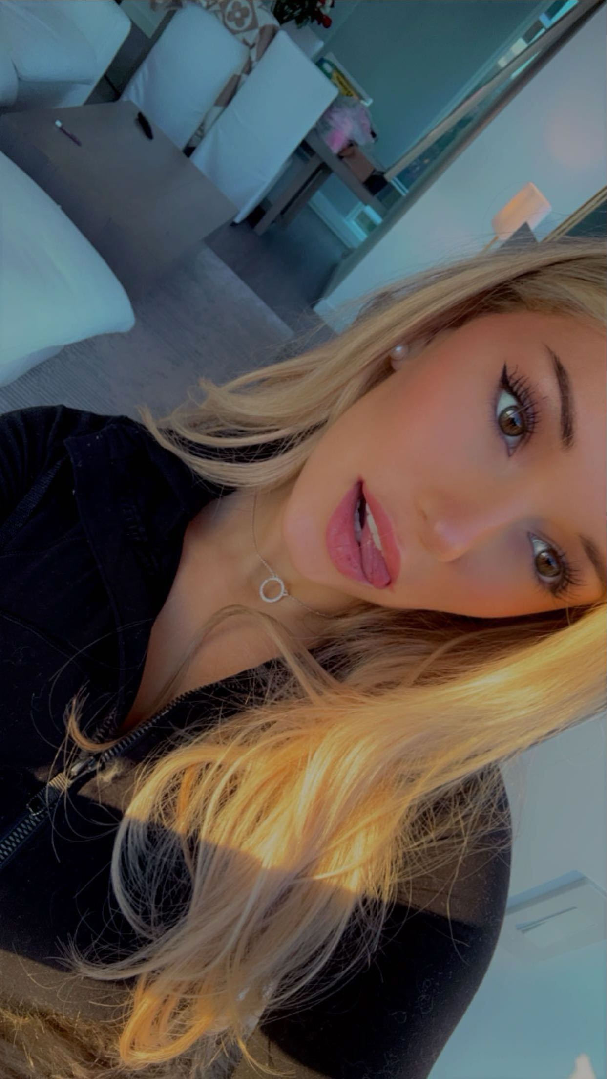 breckiehill snapchat image archive image