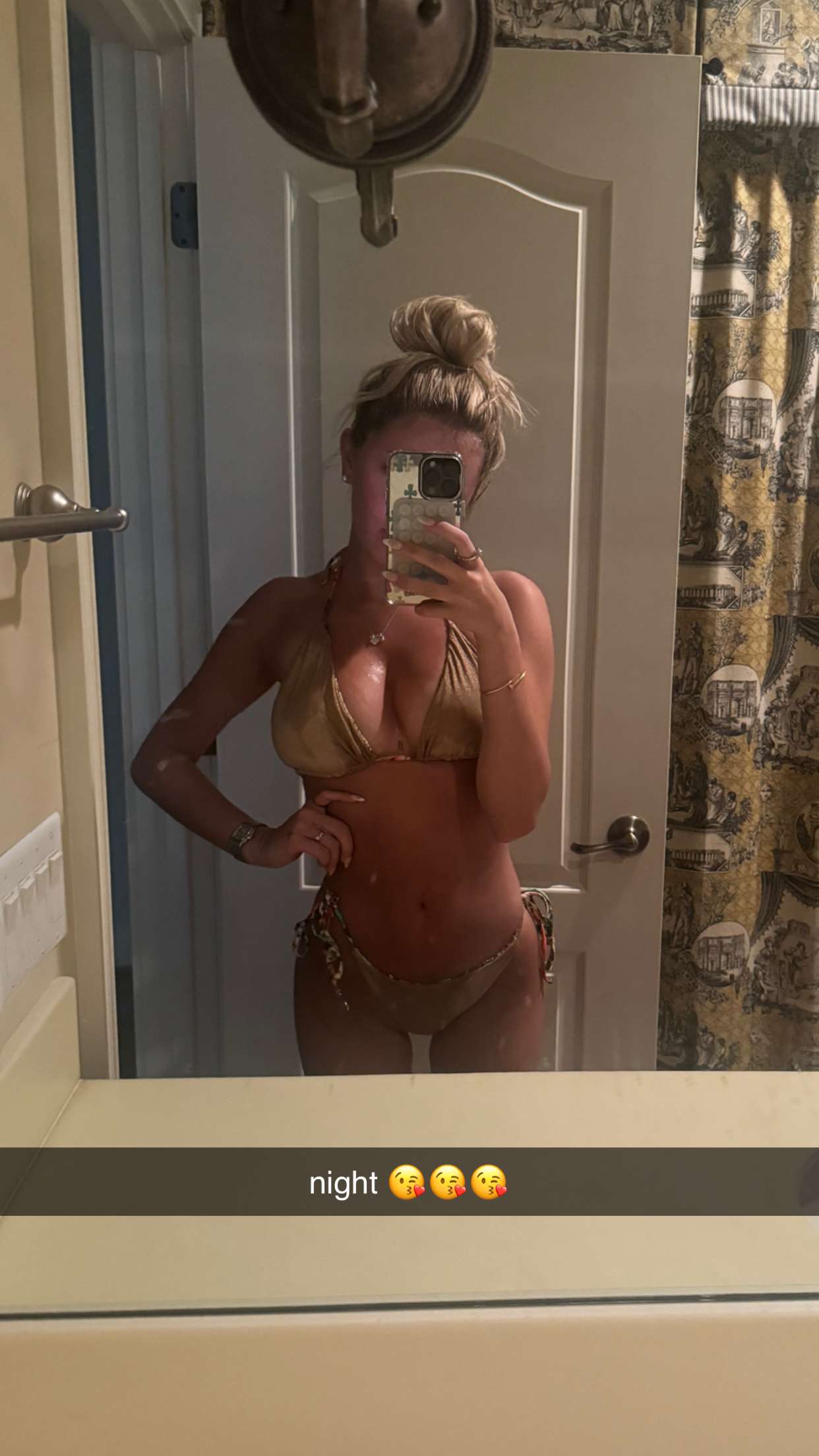 breckiehill snapchat image archive image