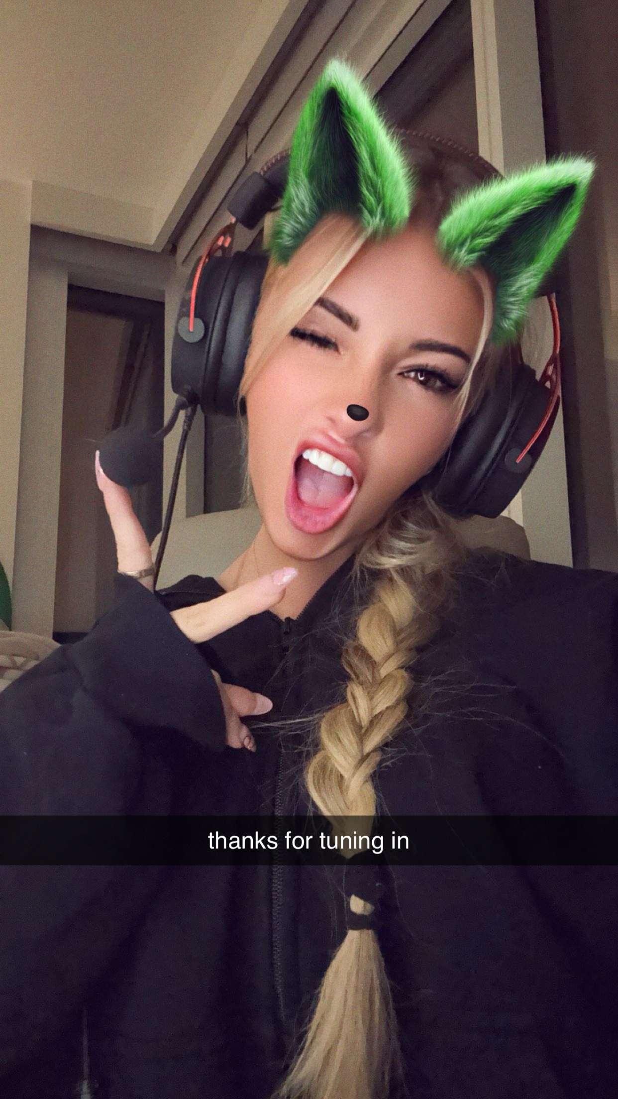 breckiehill snapchat image archive image