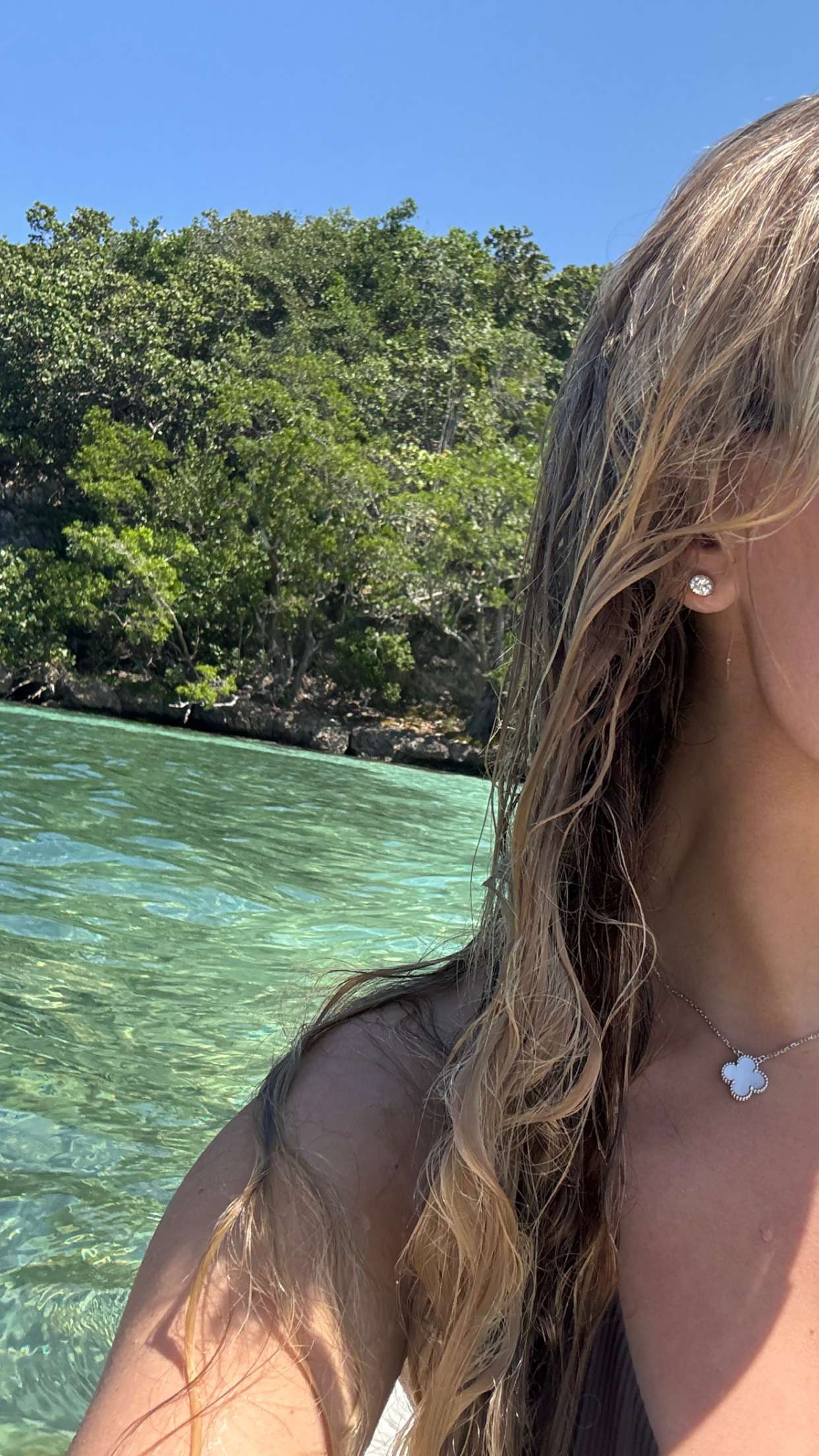 breckiehill snapchat image archive image