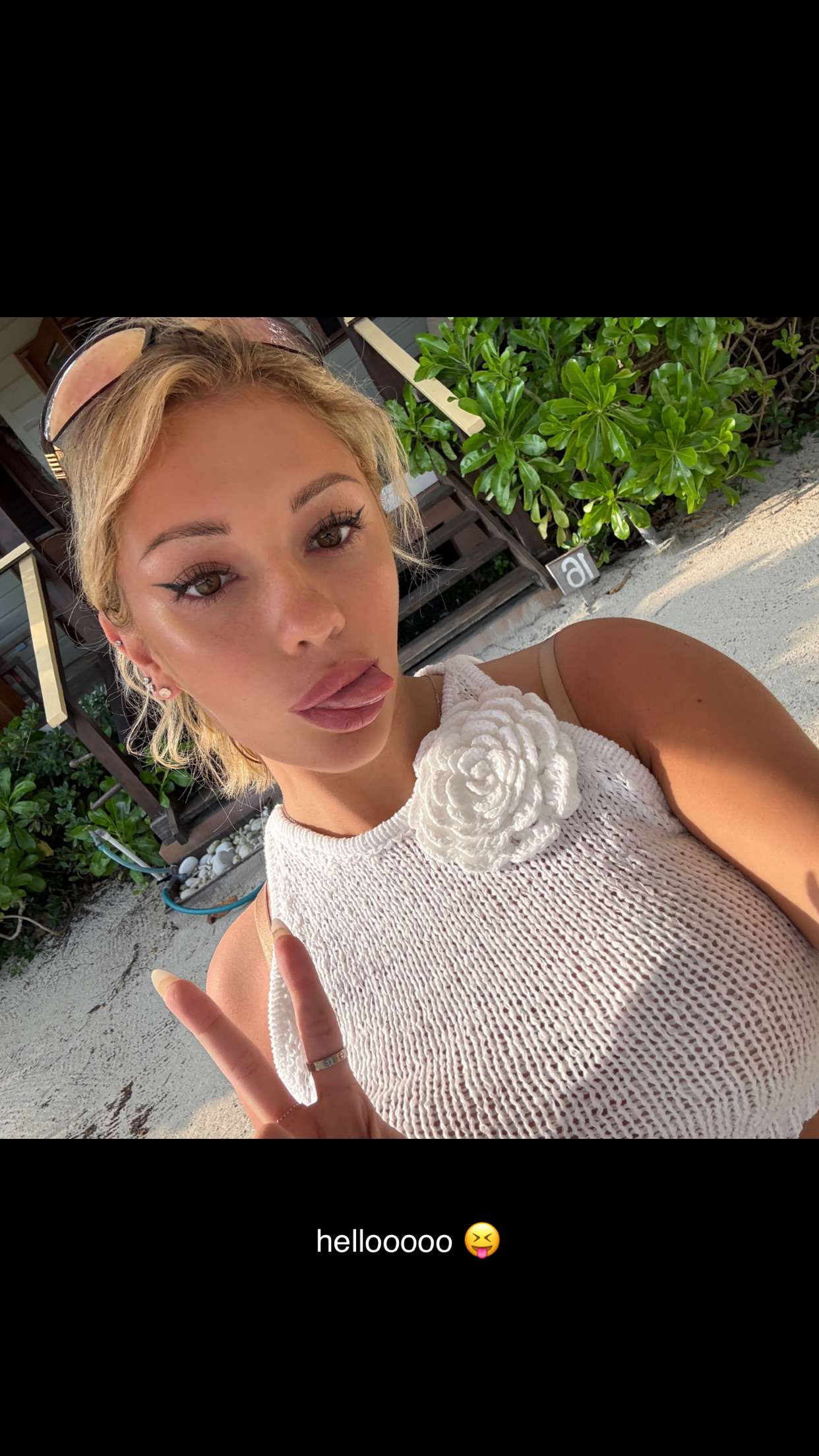 breckiehill snapchat image archive image