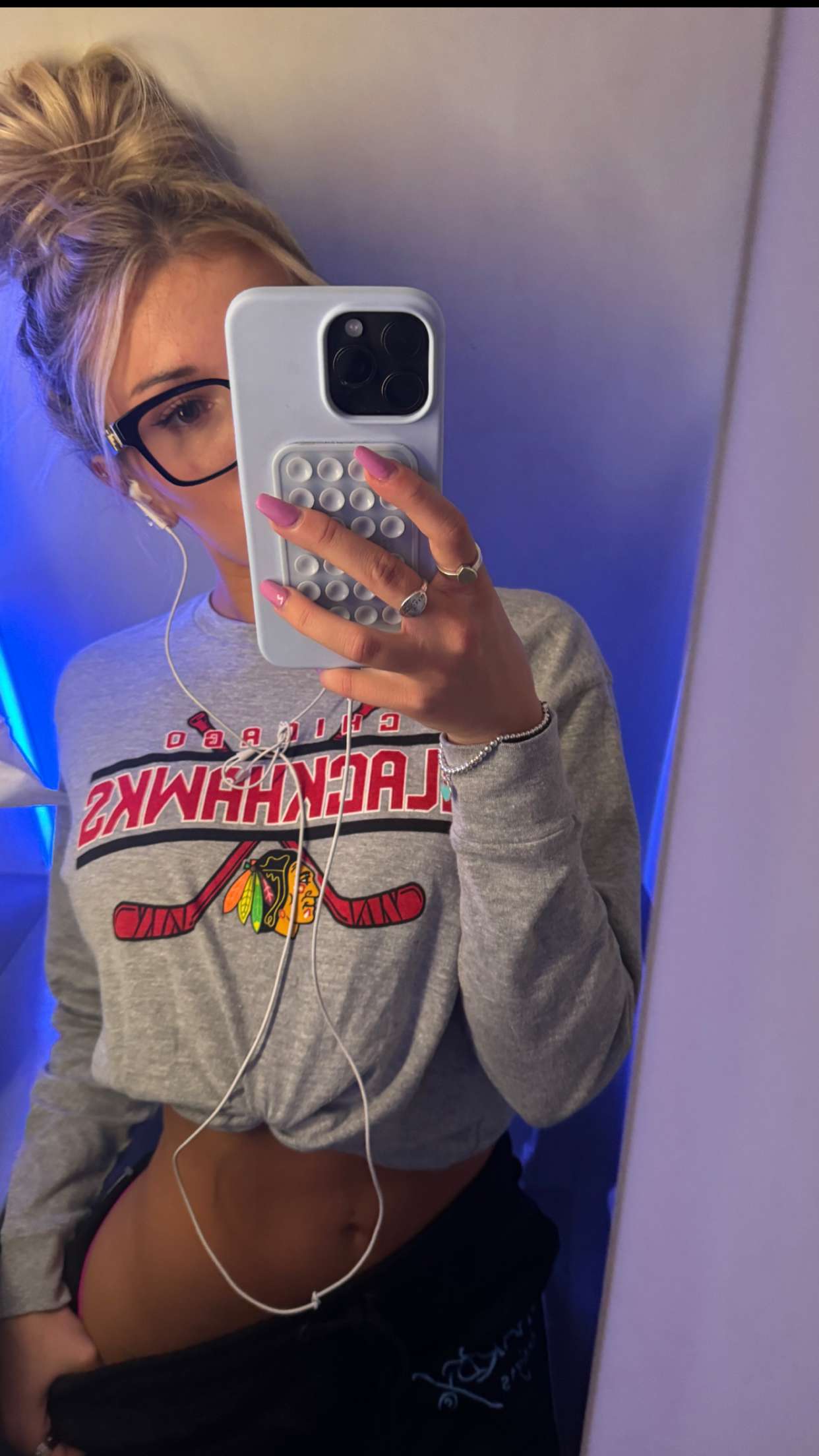 breckiehill snapchat image archive image