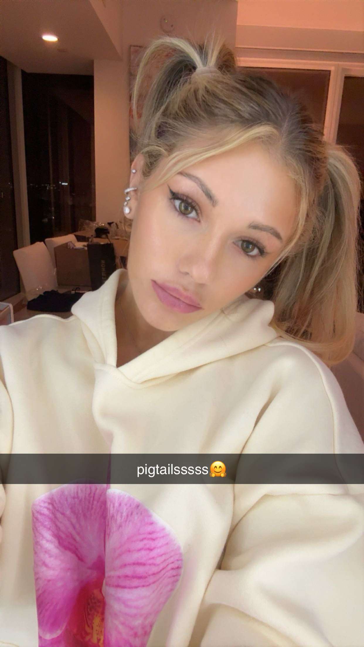 breckiehill snapchat image archive image