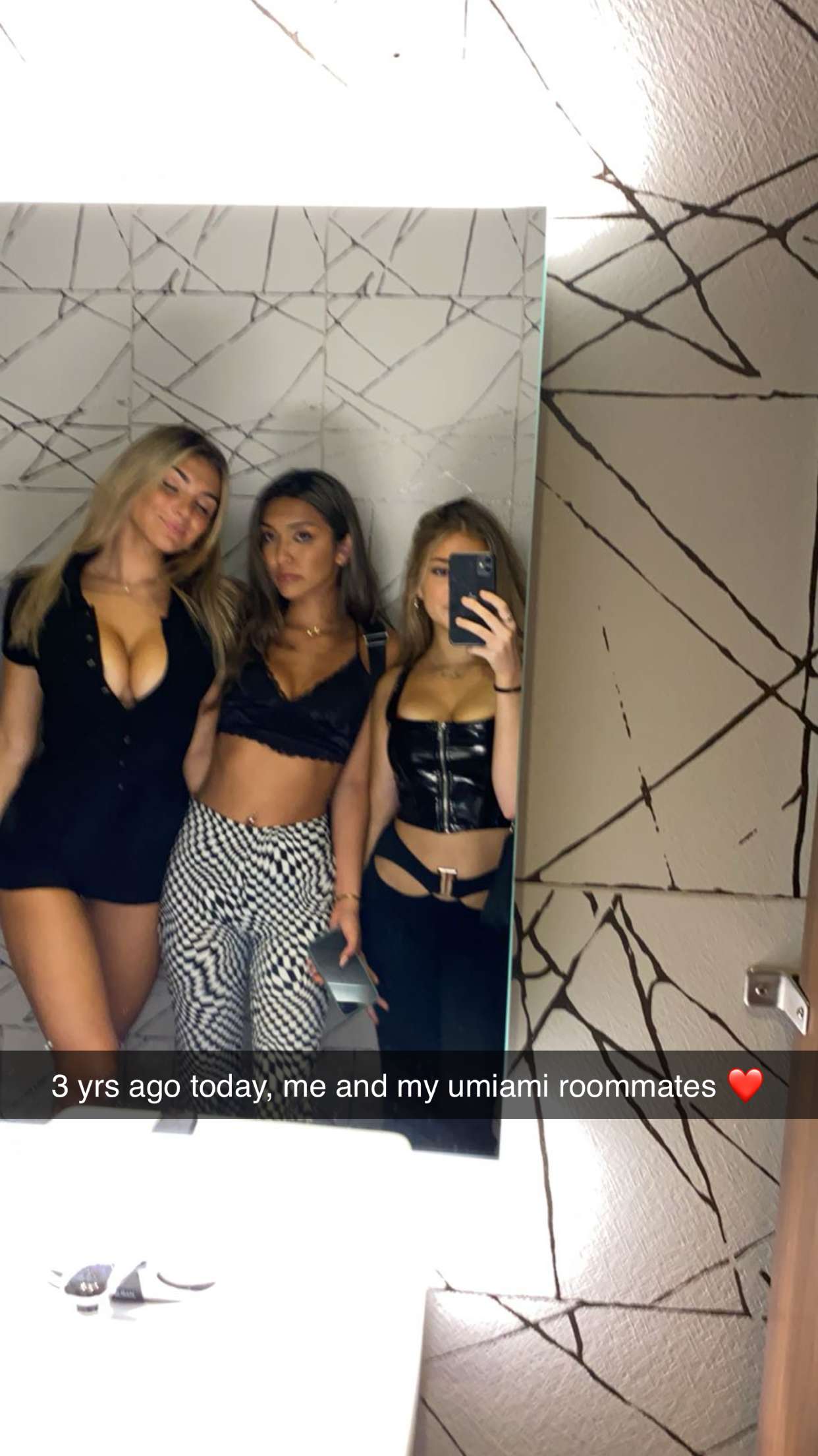 breckiehill snapchat image archive image