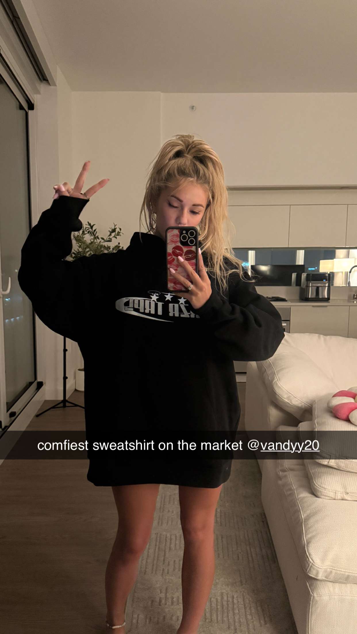 breckiehill snapchat image archive image