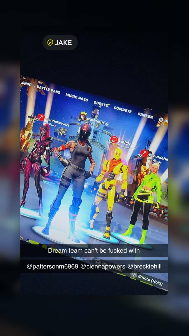 breckiehill snapchat image archive image