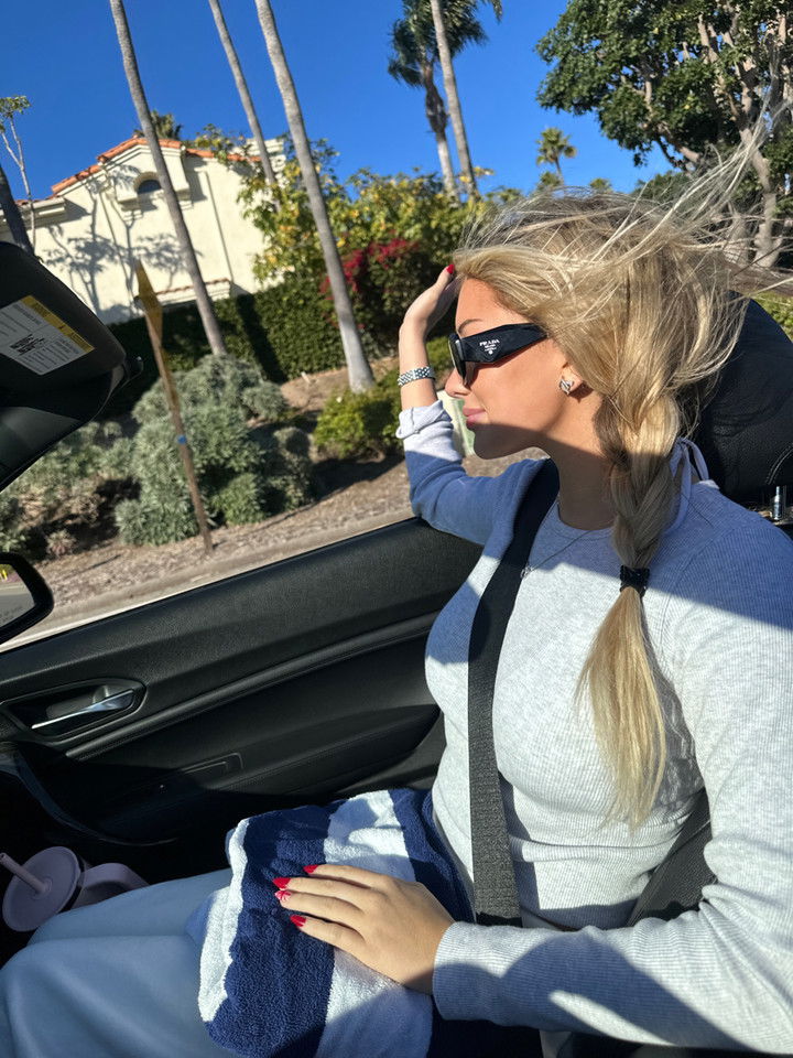 breckiehill snapchat image archive image